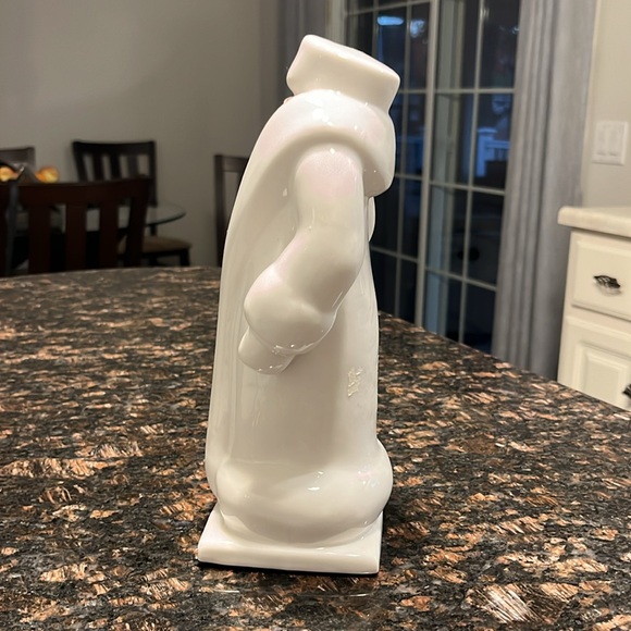 Vintage white porcelain Santa clause for your holiday display - Picture 5 of 11